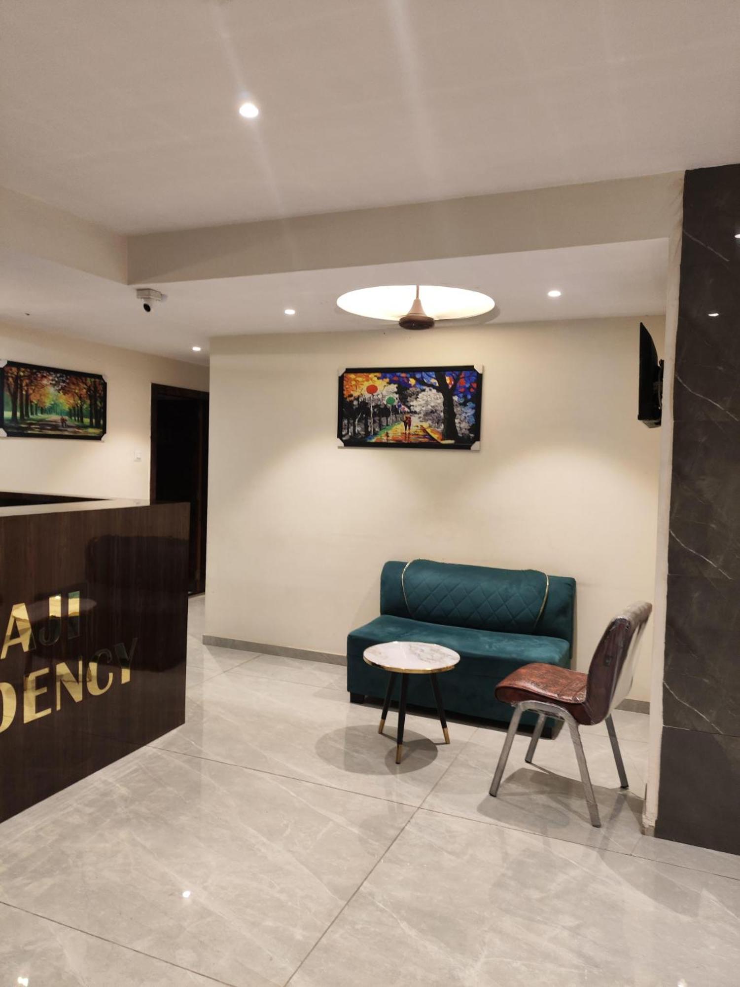 New Balaji Residency By Glitz Hotels Ulhāsnagar Exteriér fotografie