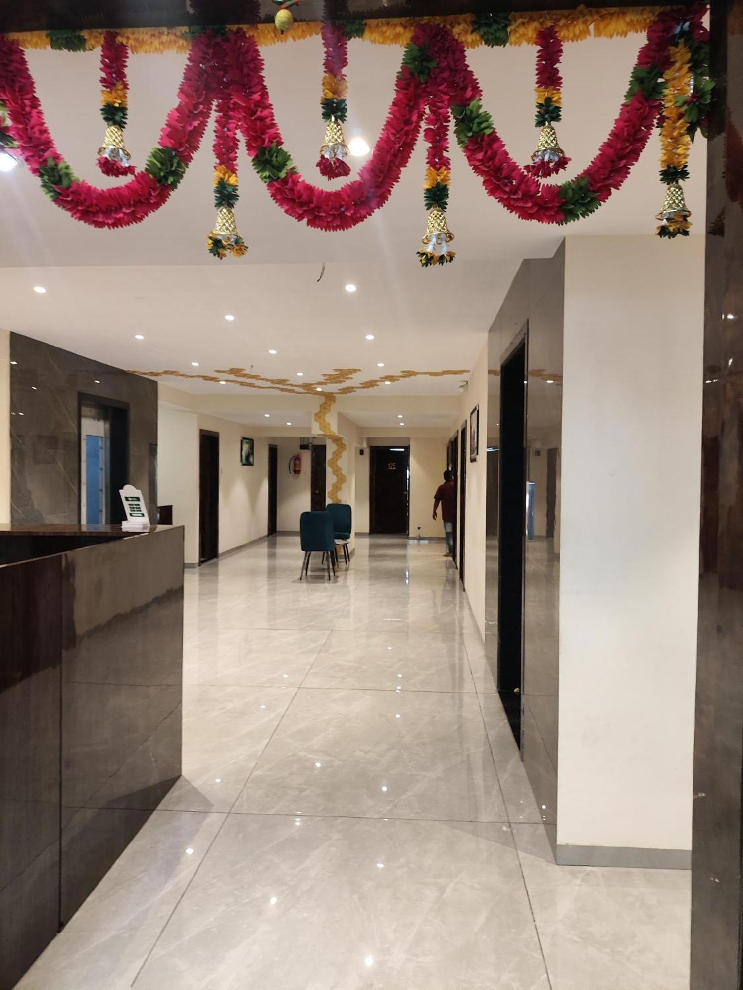 New Balaji Residency By Glitz Hotels Ulhāsnagar Exteriér fotografie